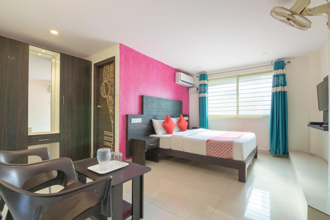 Oyo 13594 Mathrushree Residency Hotel Bangalore Bagian luar foto