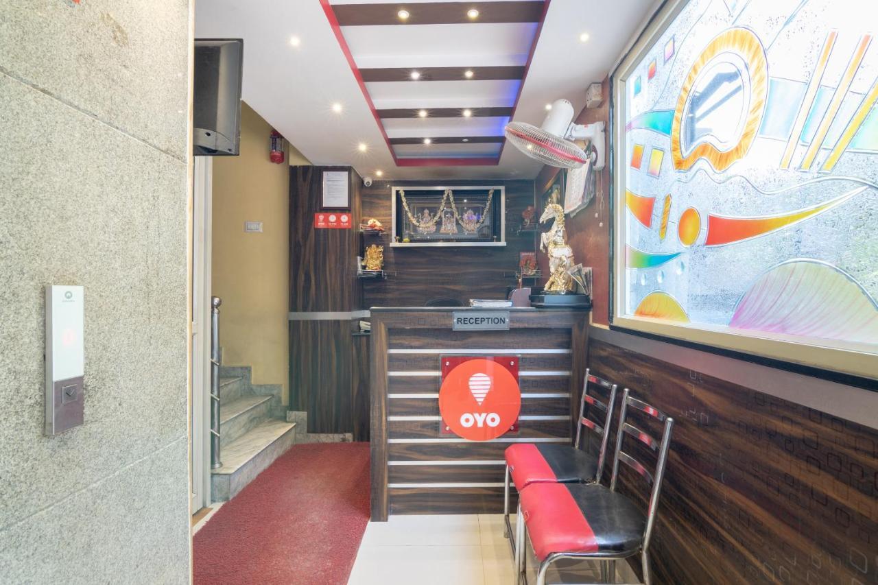Oyo 13594 Mathrushree Residency Hotel Bangalore Bagian luar foto