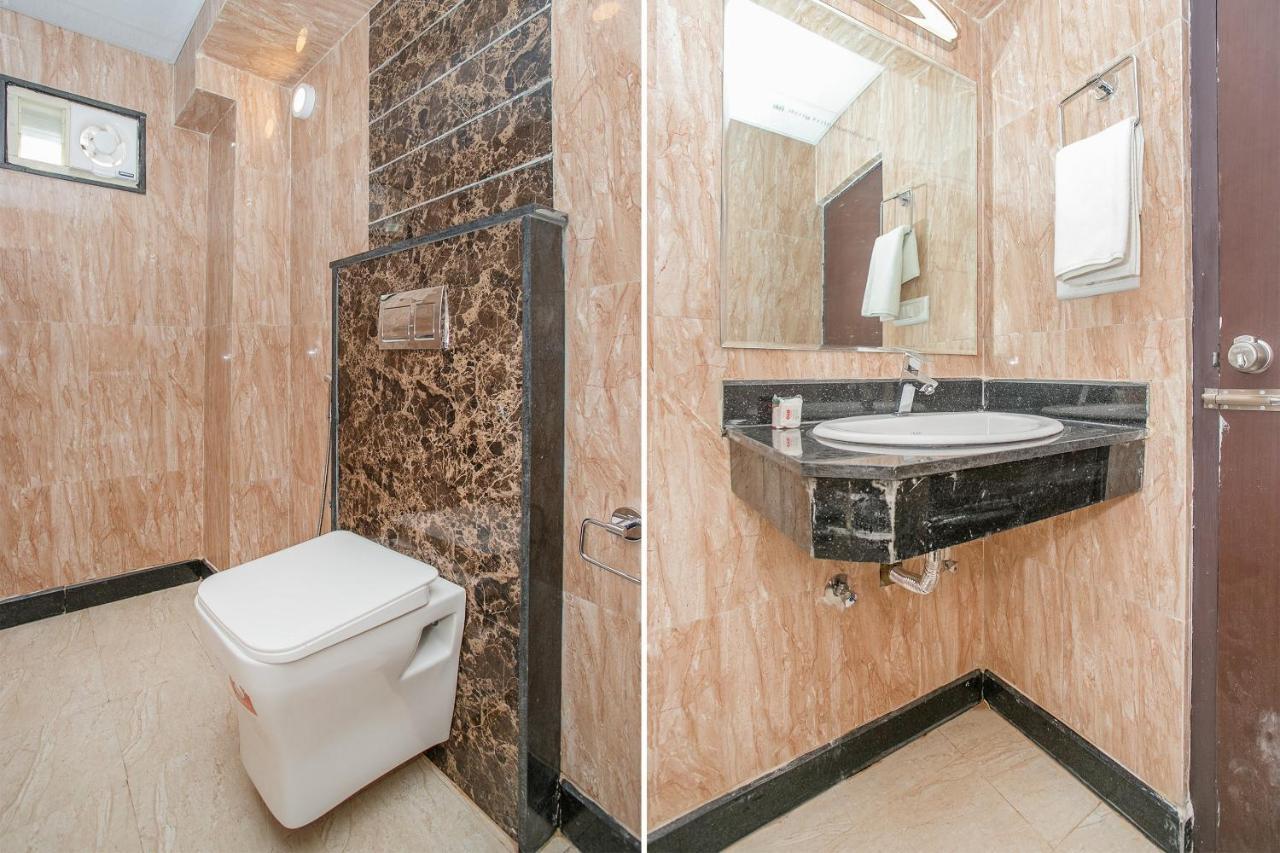 Oyo 13594 Mathrushree Residency Hotel Bangalore Bagian luar foto