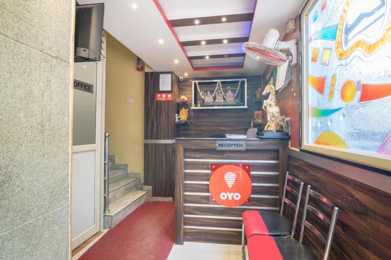 Oyo 13594 Mathrushree Residency Hotel Bangalore Bagian luar foto